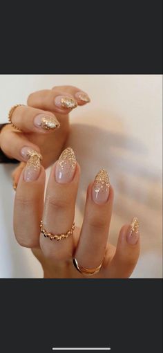 Elegant Nude Nails, Gold Nails Prom, Golden Nails Designs, Gold Sparkle Nails, Gold Gel Nails, Champagne Nails, Bridesmaids Nails, Golden Nails