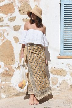 Style // Your go to white off the shoulder white linen top for an occasion Effortlessly romantic and oh so pretty, think flowy, stylish, truly beautiful. The Coco Top is a strapless off the shoulder linen top, with a cropped silhouette and a hidden ruched elastic bandeau to ensure ultimate support. Made with the softes White Off-shoulder Summer Top For Vacation, Summer Off-shoulder Tube Top For Vacation, Off-shoulder Tube Top For Brunch, Off-shoulder Tube Top For Summer Brunch, Casual One-shoulder Tube Top For Summer, One-shoulder Tube Top For Beach In Summer, One-shoulder Tube Top For Summer Beach, Summer Off-shoulder Tube Top For Beach, Summer Off-shoulder Tube Top For Day Out