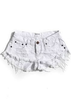 One Teaspoon 2016 || Bonitas shorts in white beauty White Ripped Shorts, Drippy Outfit, Ripped Shorts, Jeans For Short Women, Shorts White