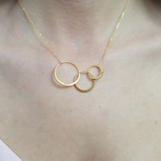 "Personalized Linked Circle Necklace- The most unique jewelry you can find, perfect gift for you and your loved one ------------------- ITEM DETAILS ------------------- * Material: Sterling Silver * Finish: Silver, 18K Gold, Rose Gold * Dimension: Available 3 circle sizes: - Large circles: 2mm wide, outer diameter is 25mm - Medium circles: 2mm wide: outer diameter is $20mm - Small circles: 2mm wide, outer diameter is 15mm * 1 inch extender will be included for your adjustment * Roman Numerals, M Baguette Diamond Necklace, Floating Diamond Necklace, Diamond Bar Necklace, Delicate Gold Necklace, Handwriting Jewelry, Dainty Diamond Necklace, Hamsa Necklace, Family Necklace, Diamond Necklace Set