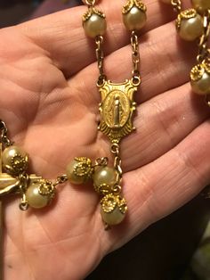 Great vintage rosary! In good vintage condition! Great details! Played in 12 K gold! Vintage Rosary, North Beach, Memorial Jewelry, Rosary, Vintage Gold, Faux Pearl, Gold Plate, Gold Necklace, Plating