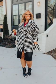 Chic Outerwear, Dressy Dress, Houndstooth Jacket, White Houndstooth, Dressy Dresses, Tunic Length, Winter Wonderland, Design Inspiration, Sleeve Length