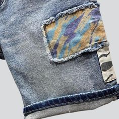 Step into summer in vibe with our vintage-inspired Men's Denim Shorts from our 2023 Summer Collection! These mid-waist shorts have a slouchy cut with a zipper & button closure. and are crafted from a stretchy denim fabric that's perfect for all-day comfort. Show off your individual flair and make a statement in these timelessly chic shorts!Distinctive Features: Vintage Inspired: Show off your individual mode and make a statement with these timelessly chic shorts! Baggy Fit: Our denim shorts have Comfort Show, Chic Shorts, Retro Collage, Vintage Denim Shorts, Mens Denim Shorts, Classic American Style, Denim Clothing, Denim Patterns, Vintage Patches