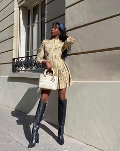 Mini Ideas, Pose Fotografi, Black Femininity, Estilo Preppy, Black Women Fashion, Fashion Girl