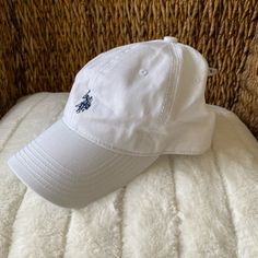 U.S. Polo Assn. Nwt White Hat White Casual Baseball Cap With Flat Brim, White Casual Hat With Short Brim, Casual White Hat With Short Brim, White Short Brim Hat For Everyday, Casual White Short Brim Hat, Everyday White Short Brim Hat, Classic White Baseball Cap With Short Brim, Classic White Baseball Cap, Classic White Visor Hats