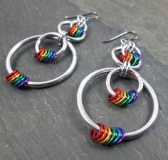 Chainmaille Jewelry Patterns, Futuristic Jewelry, Aluminum Wire Jewelry, Pride Earrings, Pride Jewelry, Chainmaille Jewelry, Pride Jewellery, Chainmail Jewelry, Double Hoop Earrings