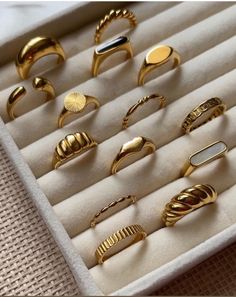 Xoxo Jewelry, Dope Jewelry Accessories, Jewellery Photography Inspiration, Jewelry Product Shots, Luxe Jewelry, Rings Jewelry Fashion