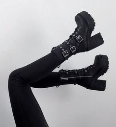 Platform Boots Goth, Boots Goth, Grunge Shoes, Gothic Mode, Fashion Goth, Goth Outfit