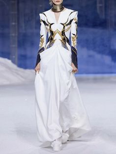 Heaven Gaia, Spring 2023 Couture, 2023 Couture, Under Your Spell, Futuristic Fashion, Fantasy Dress, Spring 2023