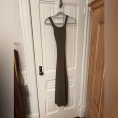 Size: Sm Brand: Zara Condition: Nwt Material: Knit Affordable Chic Zara Midi Dress, Zara Dress, Dresses Backless, Zara Dresses, Olive Green, Size 4, Zara, Womens Dresses, Knitting