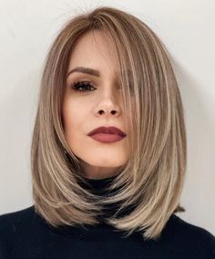 Tuns Bob Lung, Angled Hair, Womens Haircuts Medium, Haircut Styles, Lob Haircut, Wavy Hairstyles, Brown Blonde Hair, Long Blonde