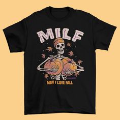 Halloween Shirt Design Ideas, Spooky Shirt Ideas, Halloween T-shirt, Halloween Tshirt Ideas, Man I Love Fall, Printer Crafts, Spooky Shirts, Silly Shirts, Fall Tshirts