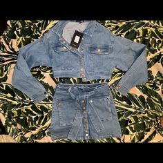 Fashion Nova Blue Denim Matching Set Size M Snap Button Closure 98% Cotton 2% Spandex, Mini Skirt Cropped Jacket Navy Blue Fashion, White Bandage Dress, Black Ruched Dress, Body Hugging Dress, 70 Fashion, Open Shoulder Dress, Striped Bodycon Dress, Dresses Fashion Nova, Fitted Maxi Dress