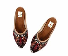 Awesome Women Jutti Handcrafted Punjabi jutti textile Shoes Office Shoes Party Wear  Shoes Punjabi Shoes Women Shoes  We are india's leading manufacturer,suppliers and exporters.we deals in womens slipper,rajasthani slipper traditional footwear,ethnic shoes,college jutti,mojari,sandal,handmade slipper, wedding,partywear,casual and Punjabi khussa.flip flop. .  Thanks... Festive Embroidered Slip-on Flats, Traditional Festive Slip-on Flats, Traditional Meenakari Slip-on Flats, Bollywood Style Embroidered Slip-on Flats, Bollywood Style Transitional Slip-on Flats, Transitional Bollywood Style Slip-on Flats, Dori Work Flats For Festival, Traditional Flats With Zari Work For Summer, Bollywood Style Zari Work Flats For Festival