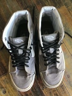 Vans High Top Sk8 Shoes Mens 4, Womens 5.5 Gray With White Stripe. Condition is "Pre-owned". Shipped with USPS Priority Mail. Good condition cool looking great brand and great quality High Top Vans, Nike Air Force Sneaker, White Stripe, Looks Great, Shoes Mens, Sneakers Nike, How To Look Better, Grey, Sneakers