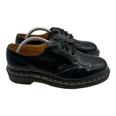 Vintage Dr Martens Shoes Mens Sz 9 Black 4-Eye Lace Up 90s Y2K 9222 England Doc. They do have some minor cosmetic wear but overall are in good used condition. Please carefully review all photos for condition details. Streetwear Oxfords With Rubber Sole And Round Toe, Leather Streetwear Shoes With Round Toe, Casual Round Toe Oxfords For Streetwear, Casual Low-top Oxfords For Streetwear, Leather Footbed Lace-up Oxfords For Streetwear, Classic Oxfords With Round Toe For Streetwear, Classic Round Toe Oxfords For Streetwear, Classic Lace-up Oxfords For Streetwear, Lace-up Leather Shoes For Streetwear