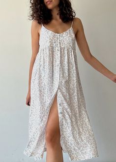 "Romantic button-down floral sundress with adjustable straps - perfect for the warmest summer days. End of season SALE - Summer collection 30% OFF ✈ free worldwide shipping It's a must-have dress for all-day, casual loungewear, and beachwear - great for your vacation. ■ color: white/floral print ■ material: 65% Viscose 35% Cotton ■ style: - midi-length dress - relaxed fit - no sleeves - adjustable straps - buttoned front ■ garment measurements: for size XS/S: - length from staps - 102cm/40\" - b