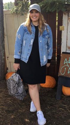 Casual Plus Size Outfits, Dress And Sneakers Outfit, Outfits Gorditas, Casual Outfits Plus Size, Casual Dresses Summer, Chique Outfit, Casual Chic Outfits, Plus Size Fall Outfit, Casual Day Outfits