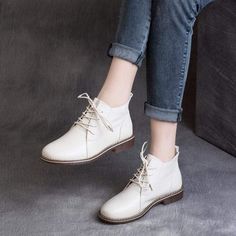 DESCRIPTION Women Shoes Main Material:CowhideHeel Type:Flat ChunkyUpper Material:Cow LeatherHeel Height: Low (1-3  cm)Closure Type: Lace Up Size:35-40 Click:Shoes size Chart Size Length Cm Inch 35 22.50 8.86'' 36 23.00 9.06'' 37 23.50 9.25'' 38 24.00 9.45'' 39 24.50 9.65'' 40 25.00 9.84'' SHIPPING   WE SHIPPING ALL OVE Smart Casual Women Summer, Leather Shoes Brand, Fall Leather, Summer Boots, Womens Summer Shoes, Chunky Heels Sandals, Winter Boots Women, Flat Boots, Womens Sandals Flat