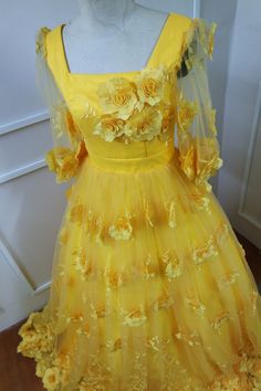 Anatasia dress - Yellow Dress - Anatasia Gown Dress make with 3D embroideries Dress Dress take 3-4 weeks for done For size please contact us or please give me measurements numbers from this chart : 👇🏻 https://www.etsy.com/uk/listing/520335138/custom-measurement-add-on?ref=shop_home_active_22 Numbers : 1 , 5 , 7 , 9 , 10 , 11 , 12 , 24 ( length of skirt from waist ) ,26 and extra from shoulder to floor including heels 👠 Ariel Costumes, Disney Costumes, Dress Yellow, Gown Dress, Embroidery Dress, Stunning Dresses, Yellow Dress, Dream Dress, Beautiful Outfits