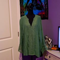 Nwot Jade Bohemian Styled V-Neck Pullover Blouse, Long Sleeved With Beautiful Crochet Detailed Design Along The Front And End Of Sleeves In A Size 18/20. Very Soft Sheer Material. 60% Rayon 40% Polyester. Brand-New Never Worn. Purchased At Ashley Stewart. Fall Crochet V-neck Top With Crochet Trim, Green Long Sleeve Crochet Top For Beach, Green Long Sleeve Crochet Top For Summer, Green V-neck Tunic For Fall, Bohemian V-neck Blouse With Boho Collar, Bohemian Lace Top With Lace Trim For Fall, Spring V-neck Blouse With Crochet Trim, Spring V-neck Blouse With Crochet Lace, V-neck Peasant Top For Fall Vacation