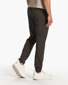 Everything you love about the Kore Short, now in a jogger. Features the same moisture-wicking stretch woven fabric and interior boxer-brief liner for the ultimate in go-anywhere comfort. | Vuori Kore Jogger Pants | Dark Oregano | XS Vuori makes premium performance apparel inspired by the active Coastal California lifestyle; an integration of fitness, surf, sport, and art. Breaking down the boundaries of traditional activewear, we are a new perspective on performance apparel. Functional Moisture-wicking Comfort Stretch Joggers, Urban Activewear With Pockets For Workout, Sporty Breathable 4-way Stretch Sweatpants, Nylon Sports Joggers With Side Pockets, Sporty 4-way Stretch Breathable Sweatpants, Sporty Breathable Sweatpants With 4-way Stretch, Sporty Breathable Joggers For Outdoor, Sporty Joggers With Side Pockets And Comfort Stretch, Sporty Joggers With Comfort Stretch And Side Pockets