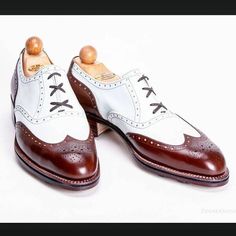 Oxford New Design Two Tone Maroon White Cont. Wing Tip Brogue Toe Leather Shoes on Storenvy Spectator Shoes, Quality Leather Boots, Jodhpur Boots, Color Plain, Wingtip Shoes, Custom Design Shoes, Oxford Style, Handmade Leather Shoes, Oxford White