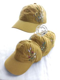 Hand Embroidery Daisy and Bee Hat, Floral Denim Cap, Baseball Cap, Embroidered Flower Cap, Vintage Hat for Woman - Etsy Vietnam Cotton Baseball Cap With Floral Embroidery, Embroidered Cotton Dad Hat For Summer, Cotton Floral Embroidery Snapback Hat, Floral Embroidery Cotton Snapback Hat, Cotton Snapback Hat With Floral Embroidery, Custom Embroidery Summer Baseball Cap, Custom Embroidered Cotton Cap, Summer Embroidered Cotton Dad Hat, Embroidered Cotton Trucker Hat For Summer