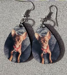 You are going to love these custom, personalized earrings! You will look great as you show off your favorite image! Cute and lightweight! Earrings are made of high-quality wood material, bright surface and good hardness.  Earrings measure 1.5 x 1 inches, in the shape of a teardrop. Your image is sublimated on both sides.  After your purchase, send me the photo you want on your earrings at: sublimity365@gmail.com Photos should be the best image resolution for best high quality results. This product does require a print bleed area. Please do not crop your images before sending.  If you have any questions or instructions, please feel free to message me any time! Thank you and Happy Shopping! Picture Earrings, Personalized Earrings, Photo Earrings, Cadeau Photo, Gifts Jewelry, Best Image, Custom Earrings, Lightweight Earrings, Wood Material