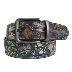 Realtree Men's Edge Camouflage Handcrafted in USA Genuine Leather Belt, 95097QU 985 Ftm Outfits, Belts Aesthetic, Epic Clothes, Boys Belt, Belts Men, Couple Fits, Dad Fashion, Tactical Clothing, Tractor Supply