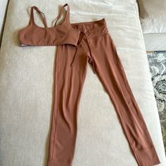 Vuori Daily Leggings And Yosemite Bra Set In Light Penny. Worn A Handful Of Times. No Tears, Holes , Rips, Or Stains ! In Like-New Condition. Top Is Size Small, Bottoms Are Xs. Sold As Set Only ! From Smoke Free Home. Bra Set, Penny, Pant Jumpsuit, Pants For Women, Like New, Gym, Leggings, Bra, Cream