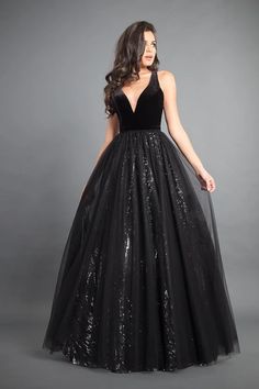 Rachel Allan Couture - 8364 Velvet V-neck Sequined Tulle Ballgown – Couture Candy Black Couture, Tulle Ballgown, Black Wedding Gowns, Dress Velvet, Rachel Allan, Ball Gown Skirt, Couture Dress, Pretty Prom Dresses, Dressy Dresses