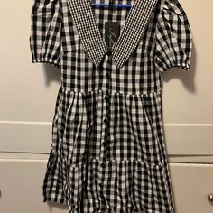 Influence Gingham Black And White Dress - Size 8 Black Short Sleeve Cotton Plaid Dress, Black Cotton Short Sleeve Plaid Dress, Black Plaid Cotton Dress With Short Sleeves, Collared Gingham Dresses, Casual Gingham Collared Dress, Casual Collared Gingham Dress, Black Short Sleeve Plaid Dress For Picnic, Black Plaid Short Sleeve Dress For Picnic, Black Plaid Mini Dress For Picnic