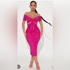 New Pink Dresses 1st Is Bodycon Dress Size Small New Never Worn Midi Dress Off Shoulder, Hot Pink Fashion, Girly Style Outfits, Vacation Fashion, Dress Off Shoulder, Janet Guzman, Pink Bodycon Dresses, Girly Style, Dresses Royal