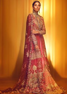 Elegant Pakistani Bridal Heavy Gharara for Wedding in Stylish design presented with beautiful embroidery work. Available with Fast Delivery in USA. Heavy Gharara, Lehenga With Price, Pakistani Bridal Dresses Online, Red Bridal Dress, Latest Bridal Dresses, Bridal Tops, Pakistani Bridal Dresses, Pakistani Wedding Dresses, Bridal Dress Design