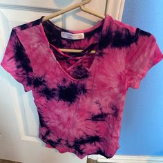 New Never Worn Pet And Smoke Free . Pink Tie Dye Women’s Shirt. Purple V-neck Summer Shirt, Spring Casual Tie Dye Shirt, Casual Purple V-neck Shirt, Casual Tie Dye V-neck Tops, Casual Tie-dye V-neck Tops, Casual Summer Tie Dye Shirt, Casual Tan Tops For Summer, Casual Tan Summer Top, Tan Casual Summer Tops