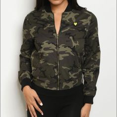 Camouflage Spring Jacket Black Military Style Spring Outerwear, Trendy Camouflage Outerwear With Pockets, Trendy Camouflage Outerwear For Fall, Fitted Camouflage Military Outerwear, Fitted Camouflage Casual Outerwear, Green Velvet Blazer, Show Jackets, Polo Women, Vintage Preppy