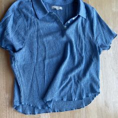 Madewell Polo In Crinkle Fabric. Kind Of Cropped Fit, Very Cute. Never Worn But No Tags. I Purchased This As A Final Sale Item And Just Didn’t Like The Fit On Me, So Looking To Get Back What I Paid For It! Casual Textured Summer Blouse, Beach Tops With Crinkle Texture And Short Sleeves, Casual Crinkle Texture Top For Vacation, Casual Crinkle Texture Tops For Day Out, Cotton Tops With Crinkle Texture For Vacation, Cotton Top With Crinkle Texture For Vacation, Crinkle Texture Cotton Tops For Vacation, Cotton Crinkle Texture Top For Vacation, Crinkle Fabric