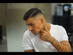 Bald Fade + Comb Over #NEW 2017 Comb Over Fade Haircut, Gentleman Haircut, Undercut Hair Designs, Comb Over Fade, Barber Haircuts, High Skin Fade, Comb Over Haircut, Mens Hairstyles Fade, Gents Hair Style