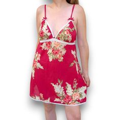 Oscar De La Renta Pink Label Red Floral Chemise Babydoll Dress Size Large New With Tags 33" Long With Adjustable Straps Open Back -Due To The Amount Of Inventory We Hold, We Are Unable To Accommodate Individual Measurement And Photo Requests. -Crosslisted On Multiple Platforms -Ships In 1-2 Biz Days -Reasonable Offers & Bundles Welcome! -No Trades! -Insta: @Jlynnfarmer Vintage Red 90s Babydoll Lingerie Designer Night Gown Lingerie, Long Nightdress, Bridal Nightgown, White Lace Shirt, Pink Nightgown, Black Pajamas, Vintage Nightgown, Lace Babydoll, Babydoll Lingerie