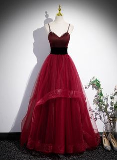 Wine Red Straps Beaded Sweetheart Tulle Formal Dress Outfits For Girls Red Organza Dress For Banquet, Red Fitted Bodice Organza Dress, Red Floor-length Organza Dress, Red Organza Floor-length Dress, Red Fitted Organza Gown, Red Tulle Evening Dress With Sweetheart Neckline, Red Tulle Dress With Sweetheart Neckline, Red Organza Evening Dress For Prom, Red Embellished Organza Dress