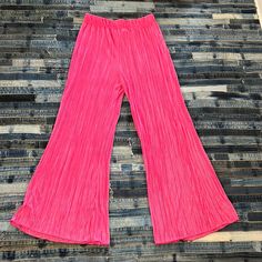 Women’s Xl Hot Pink Wide Leg Shimmering Pants Never Been Worn Pink Stretch Wide Leg Pants For Spring, Pink Ankle-length Wide Leg Pants For Party, Casual Pink Pants For Night Out, Stretch Wide Leg Casual Party Pants, Stretch Wide Leg Pants For Party Casual Style, Casual Stretch Wide Leg Pants For Party, Casual Wide Leg Pants For Party, Pink Stretch Wide Leg Pants For Summer, Pink Ankle-length Bottoms For Night Out