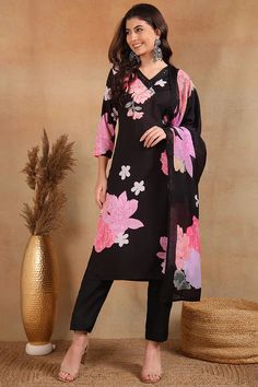 Black & Pink Cotton Blend Floral Print Straight Shape Suit Set with Dupatta Festive Black V-neck Sets, V-neck Sets With Printed Motifs For Eid, Eid V-neck Sets With Printed Motifs, Elegant V-neck Floral Print Kurta, Elegant Summer Sets With Printed Motifs, Spring Straight Kurta Sets With Printed Motifs, Spring Pant Set With Straight Kurta And Printed Motifs, V-neck Palazzo Set With Printed Motifs For Eid, Spring Pant Set With Printed Motifs And Straight Kurta