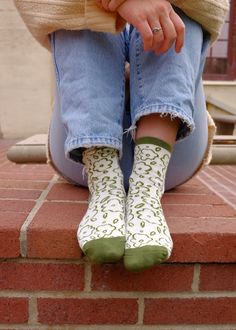 Hand drawn floral socks!  They could pass as a spring or fall sock for surrrree!  Really any time of year these will be looking fire 🔥 on your toes.  Approx. Women's Size 6-10 but made with lots of stretch!  Material: Cotton Polyester blend Funky Socks Outfit, Aesthetic Socks, Autumn Street, Socks Aesthetic, Cottagecore Outfit, Floral Socks, Trendy Socks, Doc Marten, Sock Outfits