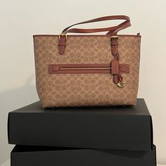 New Coach Tailor Tote With Signature Logo. Never Been Worn. With A Big Gift Box. Big Gift Boxes, Coach Diaper Bag, Burgundy Purse, City Tote Bag, Big Gift, Beige Tote, Studded Handbag, Canvas Leather Tote, Pink Shoulder Bag