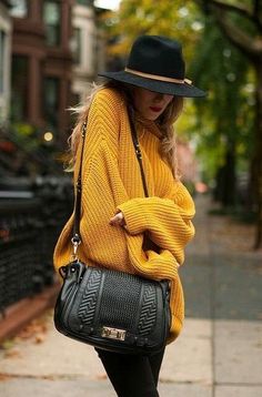 50 Amazing Fall Outfits To Copy!   Photo: @eat.sleep.wear. Vinter Mode Outfits, Winter Mode Outfits, Net Fashion, Rocker Girl, Perfect Fall Outfit, Pullover Mode, Winter Stil, Looks Street Style, Modieuze Outfits