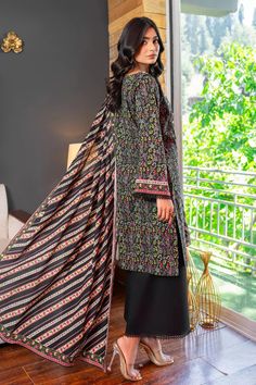 PRODUCT DETAILS SHIRT Printed Lawn Shirt Dupatta Printed Lawn Dupatta COLOR Black ATTRIBUTEExplore summer vibes 2pc Printed Lawn Shirt and Dupatta KSD-2829 this collection features printed lawn shirt with printed lawn dupatta. Be the essence of elegance with this timeless and versatile ensemble. Cotton V-neck Set With Dupatta, Multicolor V-neck Cotton Sets, Casual Black Sets For Eid, Fitted Cotton Lawn Suit With Long Sleeves, Multicolor Cotton V-neck Sets, Bohemian Cotton V-neck Sets, Fitted Cotton Lawn Suit Casual Style, Fitted Cotton Lawn Suit, Casual Style, Fitted Cotton Casual Lawn Suit