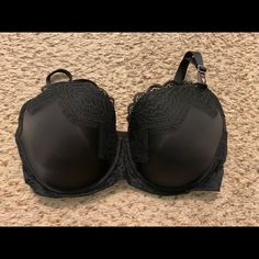 Vs 34ddd Bra Elegant Stretch Bra From Victoria's Secret, Elegant Stretch Bra By Victoria's Secret, Elegant Black Bra With Lined Body, Black Padded Cup Bra, Elegant Black Lined Bra, Elegant Padded Bra By Victoria's Secret, Victoria's Secret Elegant Padded Bra, Elegant Lined Victoria's Secret Bra, Elegant Black Bra With Medium Bust Support