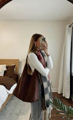 Fall Outfit Photoshoot Ideas, Fall Outside Outfits, Cold Shopping Day Outfit, Thanksgiving Outfit Casual Comfy, Thanksgiving Aesthetic Outfit, November Outfits Fall Casual, Cozy Fall Fits, Church Concert Outfit, Cozy Scarf Outfit