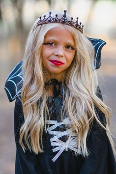 Black & Gold Vampire Queen Tiara - Sparkle in Pink Family Vampire Costume Halloween, Vampire Family Costume, Cute Vampire Costume, Vampire Queen Costume, Vampire Costume Kids, Ringmaster Costume, Queen Tiara, Black Tutu Skirt, Vampire Princess